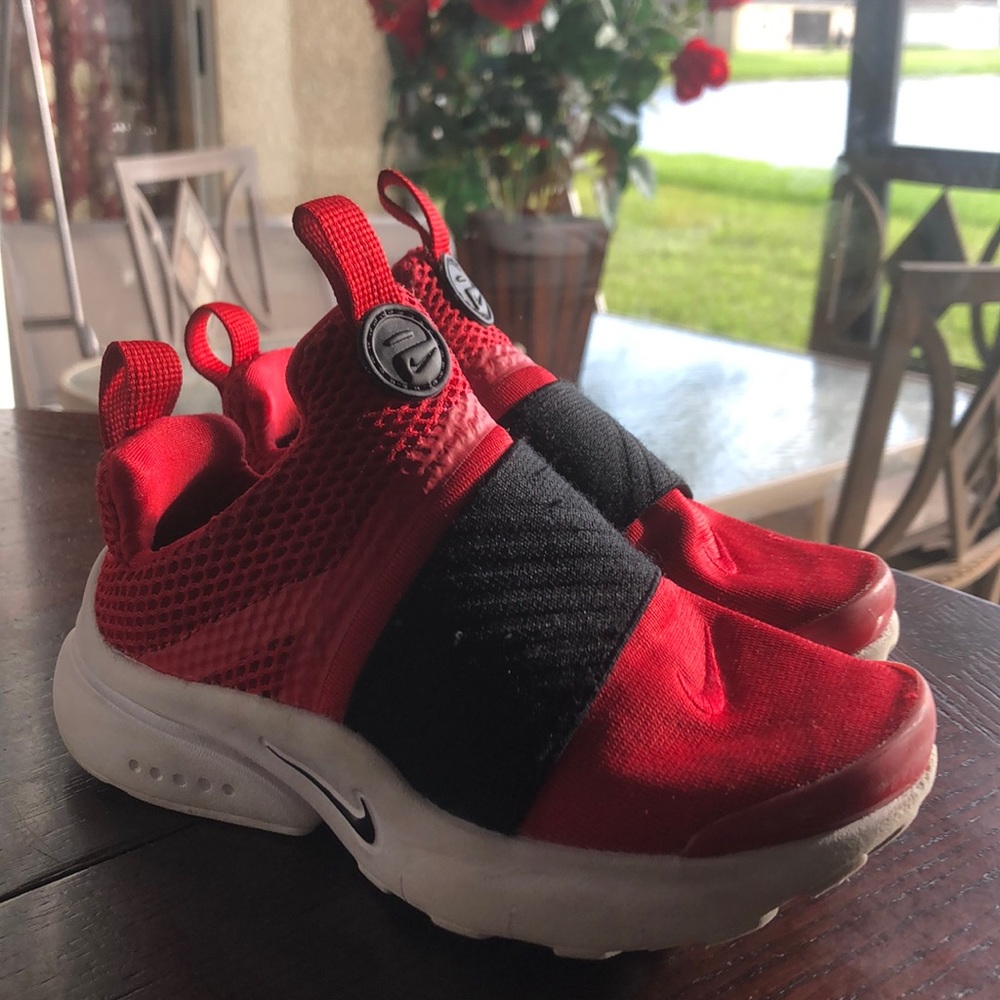 Red Nike